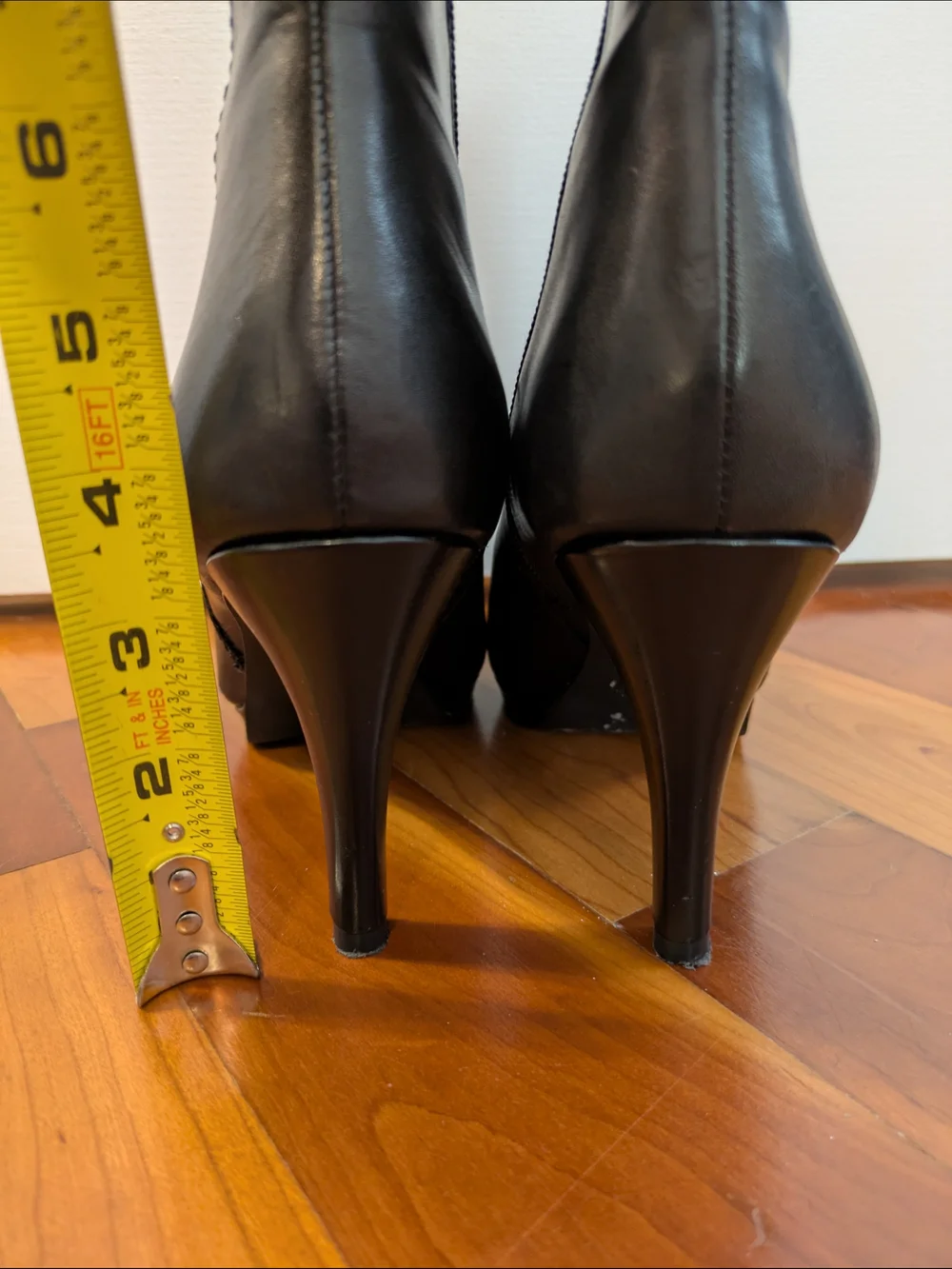 Tahari Gavin Black Leather Booties - Picture 3 of 8